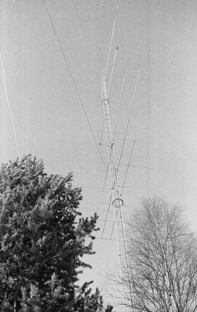 SK2KW M/M
CQWW CW 1978
One of the towers
Picture by SM1ALH