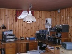 Old radio corner and
workshop. Among other
things you can see,
Collins KWM-2 and 51S-1
Eddystone 958, Yaesu
FT-1000D,Hallicrafters
HA-1 TO-keyer, HP8640B
Heathkit SB-200,Johnson
KW matchbox.